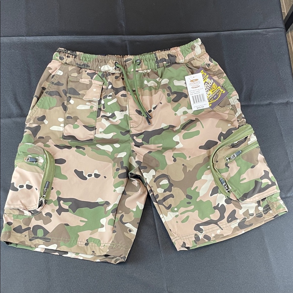 Men's Camouflage Cargo Shorts size medium elastic waist pockets lightweight